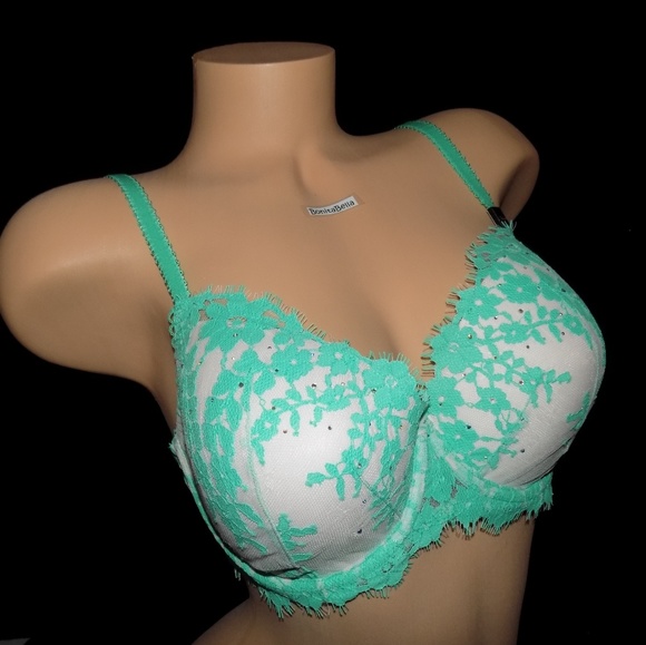 Victoria's secret DREAM ANGELS RHINESTONE BRA NEW - Picture 2 of 7